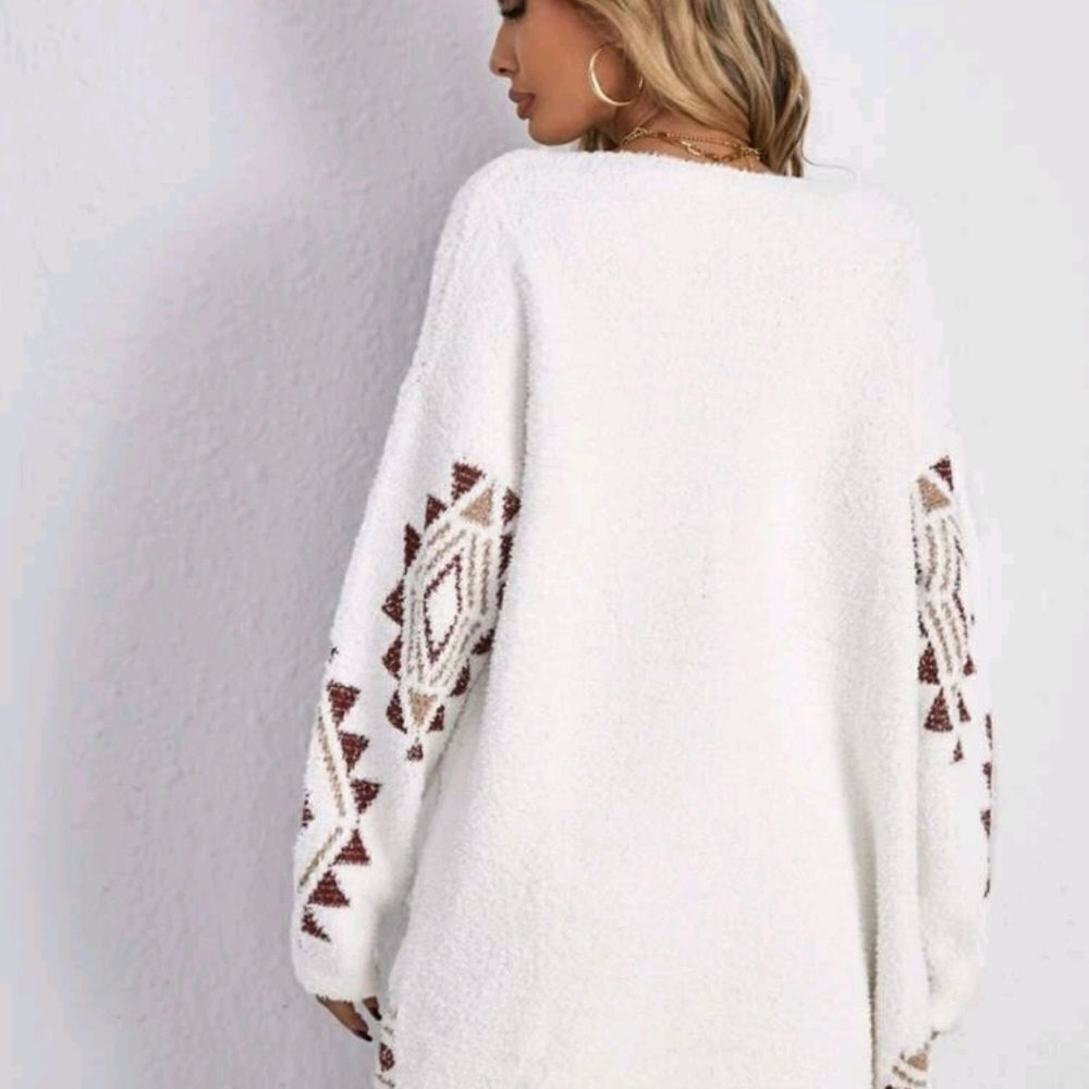 Geo Pattern Fuzzy Knit Cardigan - Picture 2 of 5